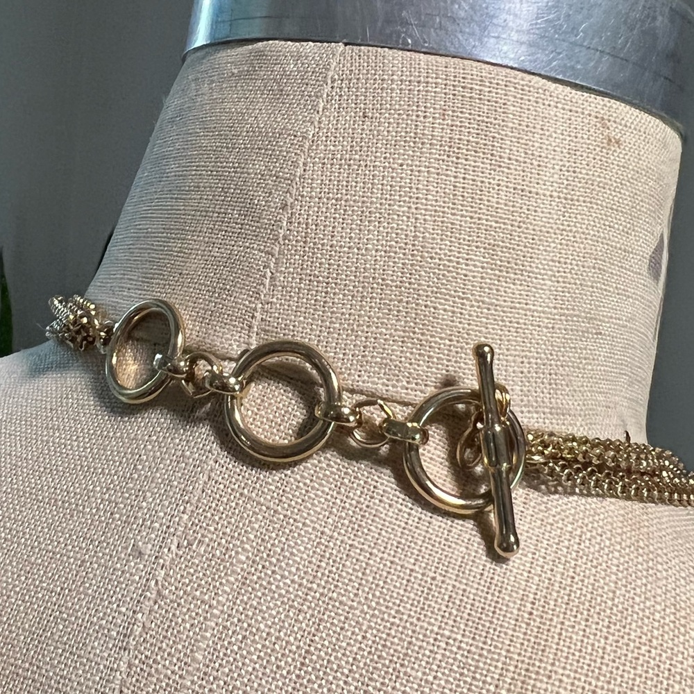 Vintage MONET Chain Link Chick Gold Tone Toggle Necklace - Picture 2 of 4